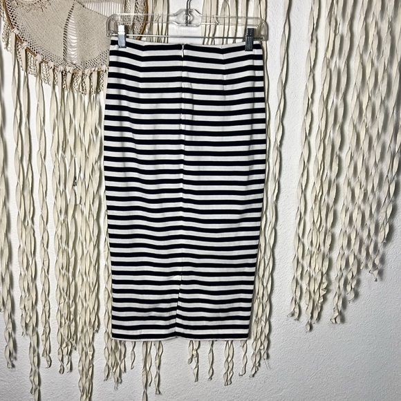 J. Crew Nautical Navy and White Stripe Pencil Skirt Size 0 - Picture 5 of 13